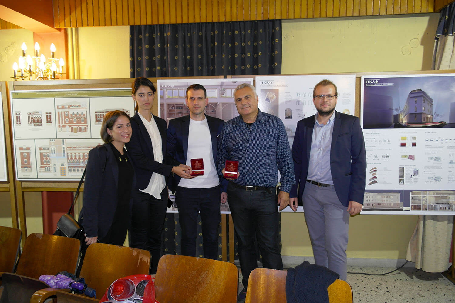 Α' βραβείο του Χρήστου Αυγερινού στον πανελληνίο αρχιτεκτονικό διαγωνισμό για αποκατάσταση πνευματικού κέντρου στην Κατερίνη.