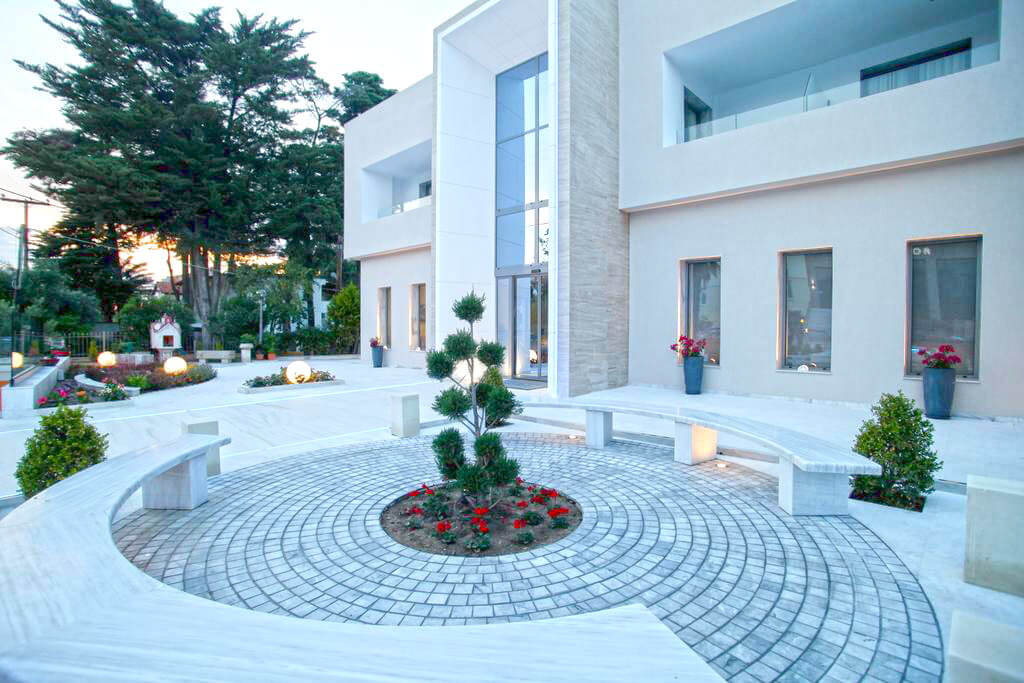 Ανακαίνιση ξενοδοχείου στη Χανιώτη Χαλκιδικής 3