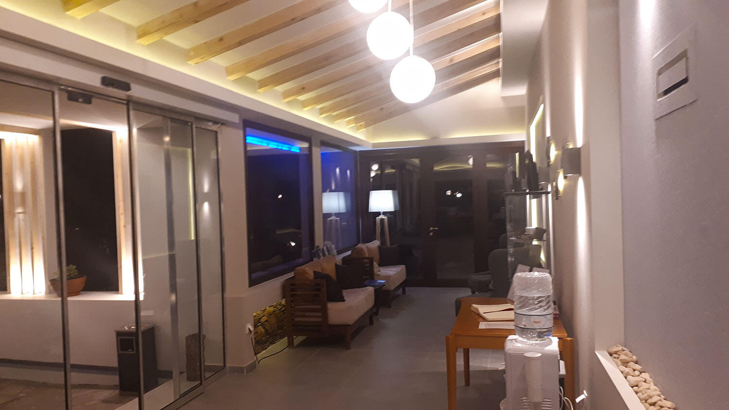 Ανακαίνιση - ανακατασκευή ξενοδοχείου στη Γερακινή Χαλκιδικής 11