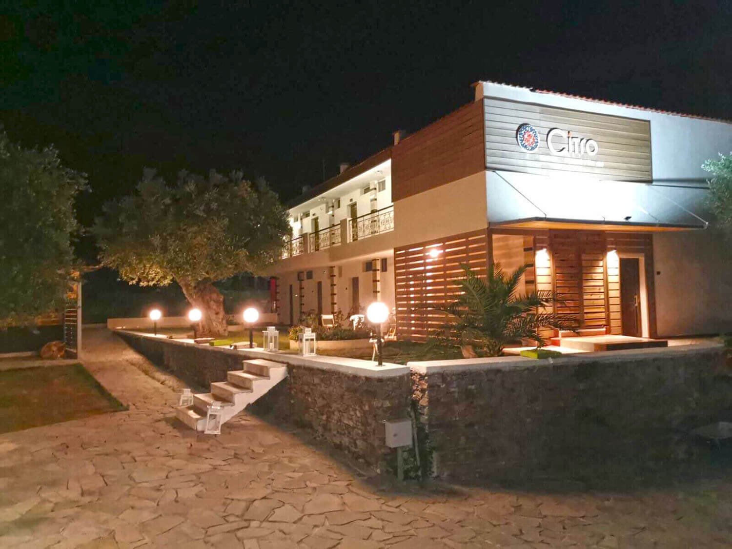 Renovation of small hotel in Metamorfosi, Chalkidiki 2