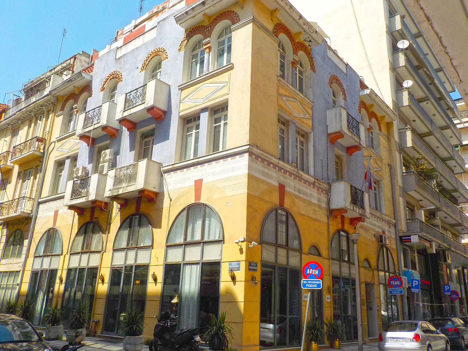 Maintenance - renovation of preserved building in the center of Thessaloniki 5